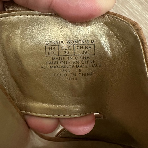 Guess Suede Pump - NEW IN BOX - Picture 5 of 5